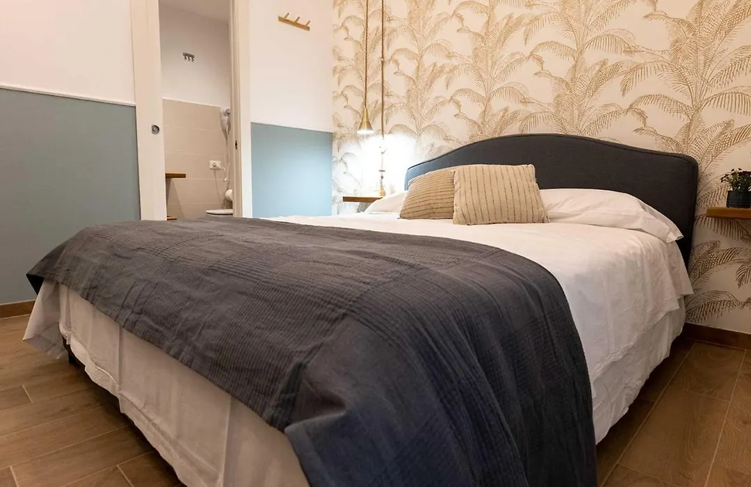 Smart Guesthouse Termini-1